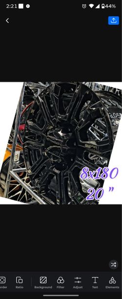 Heavy-duty 20s for your 2500/3500 HD! 🛞💪 ​⚡ Size: 20" 💥 Bolt Pattern: 8x180 🛻 Fits: Chevy Silverado & GMC Sierra 2500HD / 3500HD 🔥 Built tough fo