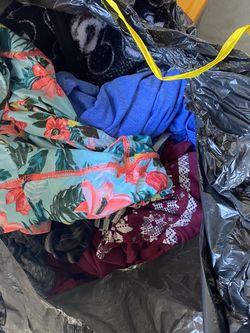 9 Bags Of Woman Clothes XL-S