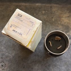 Hubbell Locking Plug