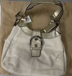 Brand New Coach F17219 Soho Lynn SV/White Gold Leather Hobo Shoulder Bag (NWT)