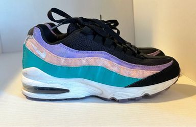 Nike Air Max 95 youth Size 7    — women size 8.5