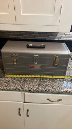 Craftsman toolbox 20” x 9.5” x 8.5”