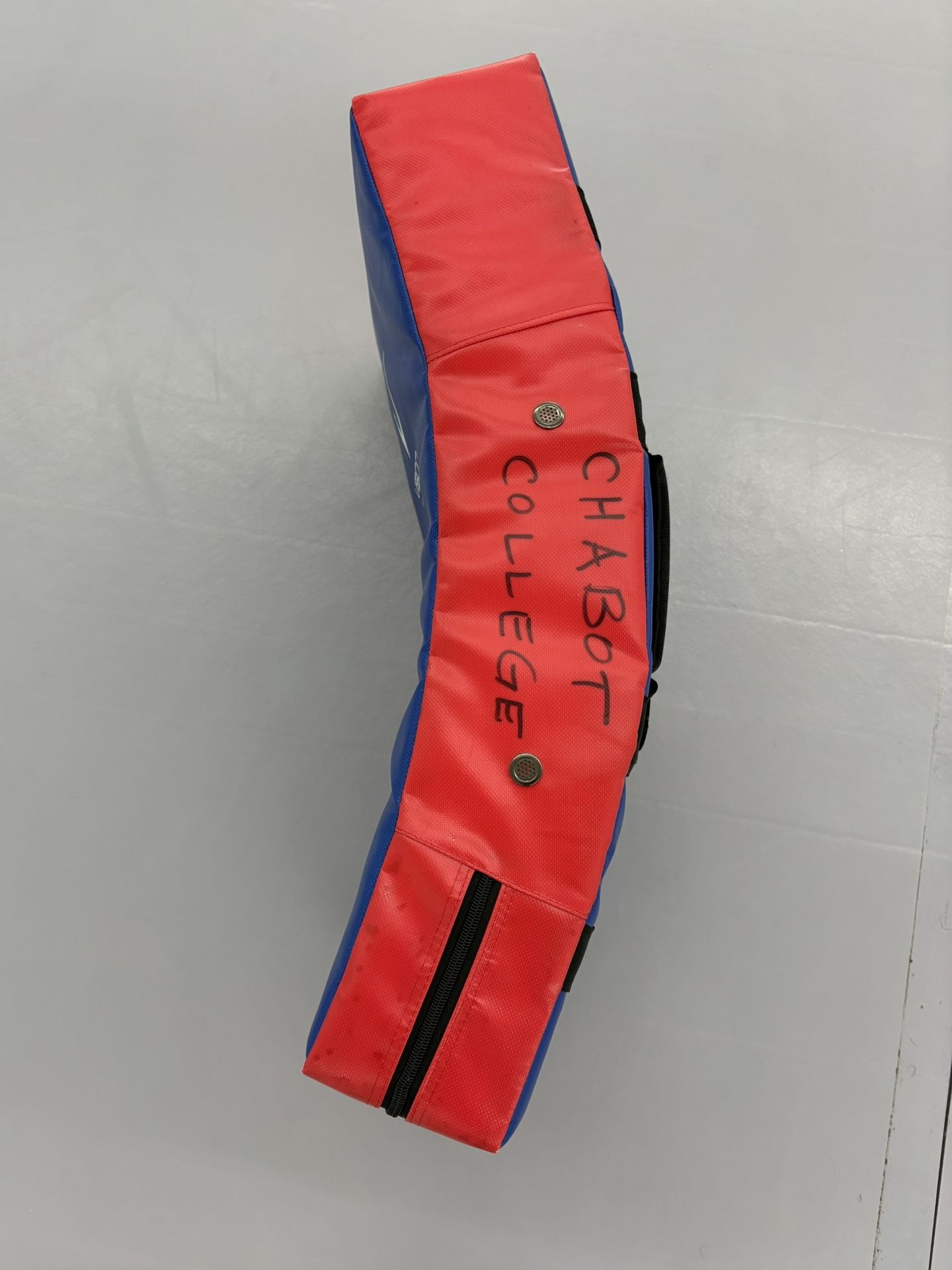 Kick shields for Taekwondo, MMA, kickboxing, Muay thai