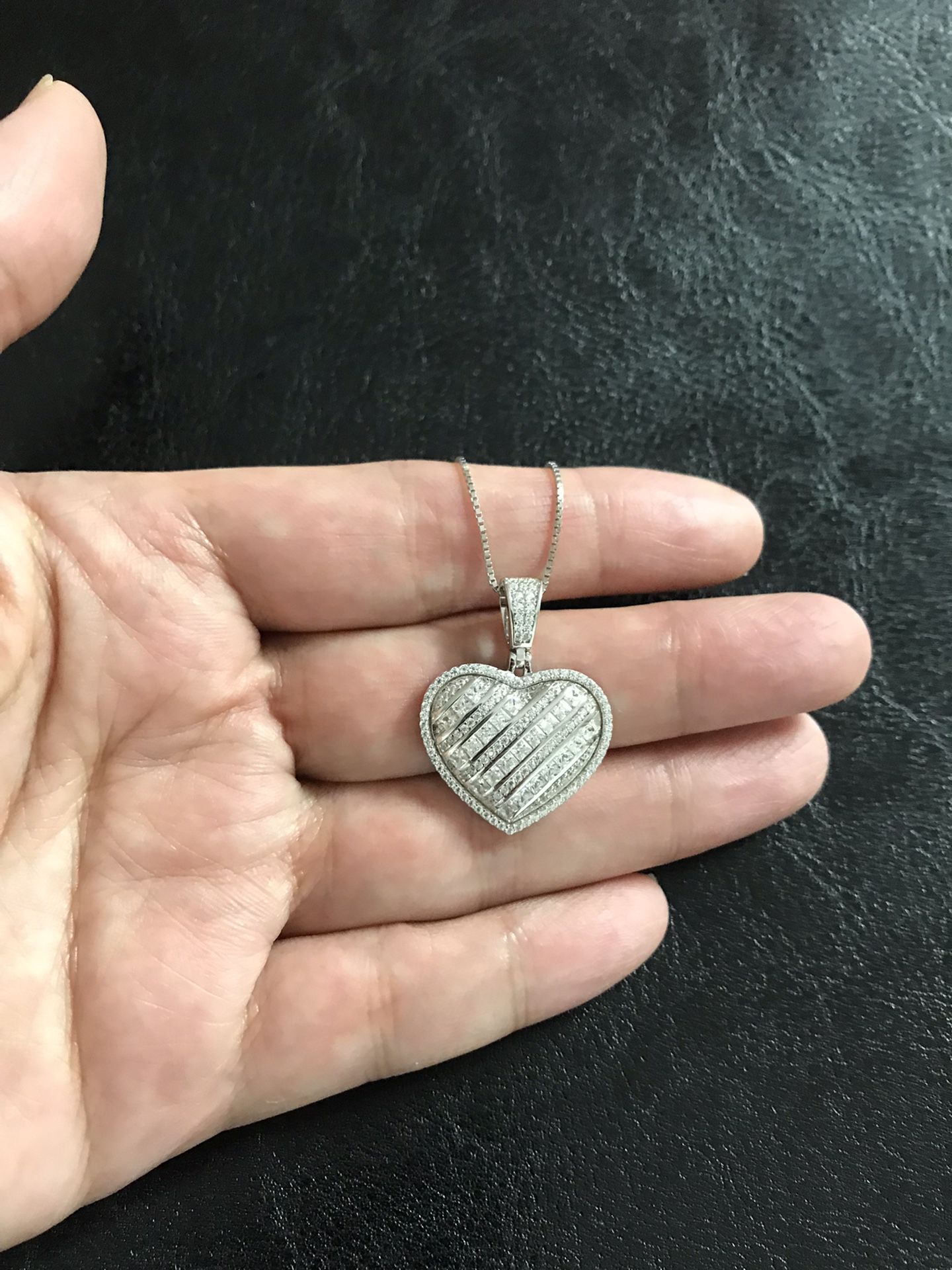 925 Sterling Silver Heart Pendant With Chain.