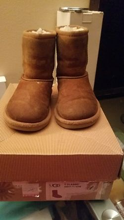 BABY UGGS.... T CLASSIC