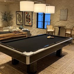 High-End Modern Brunswick Pool Table – Excellent Condition