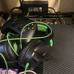 Xbox 1 w/ Controller And Headset