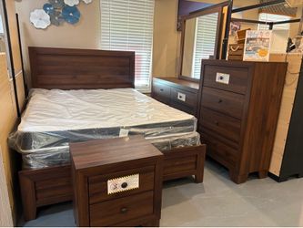 New Queen 5pc Bedroom Set
