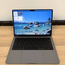 14" MacBook Pro M1 Pro 8 Core*500GB SSD*16GB RAM
