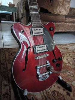 Gretsch electric hollow body guitar