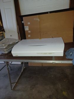 Kenmore  Range Hood   White 75 Dllrs  30 inchs 