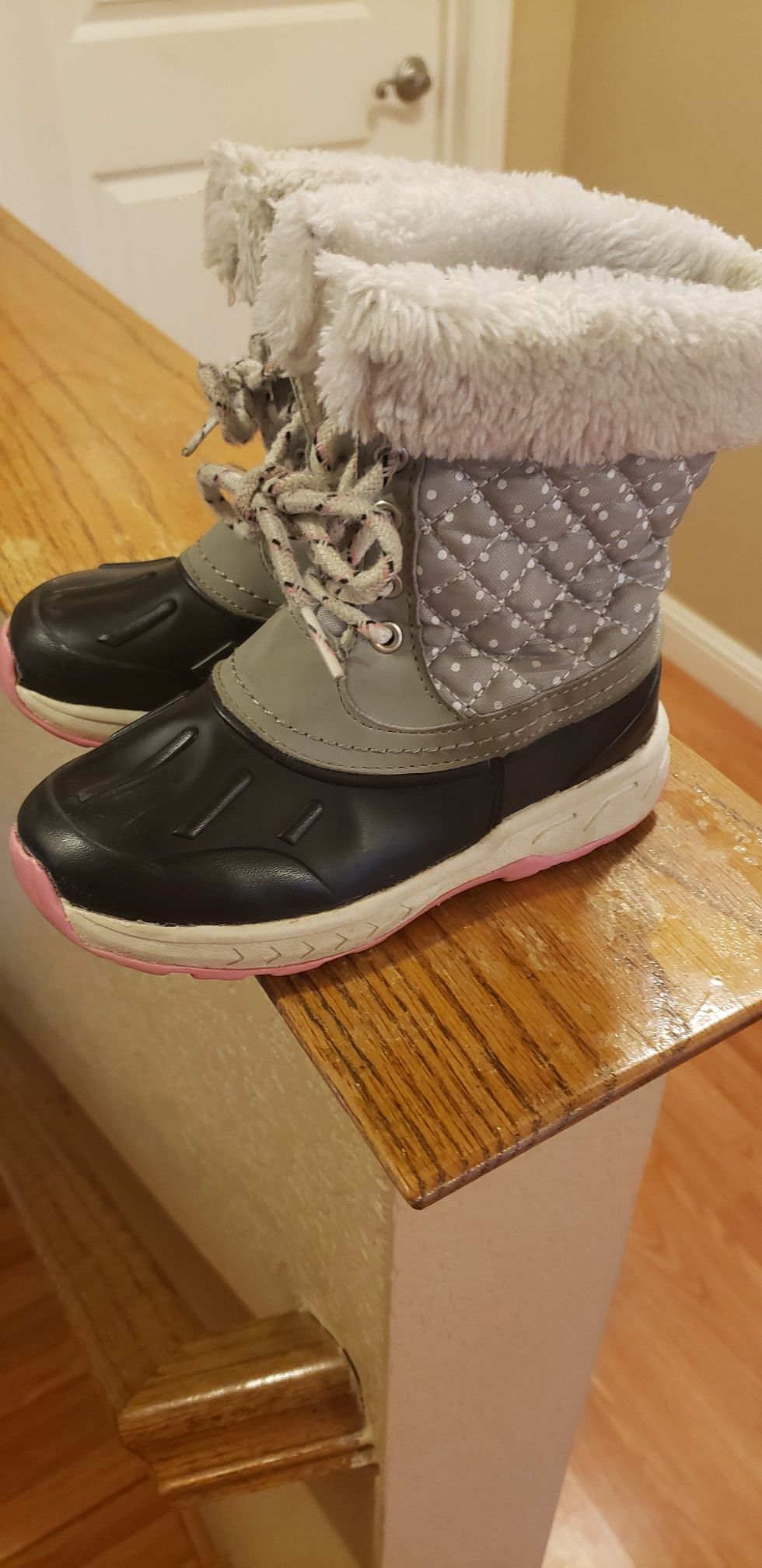 Carter's girl winter boots