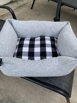 Brand New Pet Bed - Small