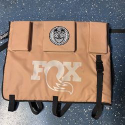 FOX 🦊 TAILGATE PAD FITS ANY SIZE TAILGATE 2 Bike  