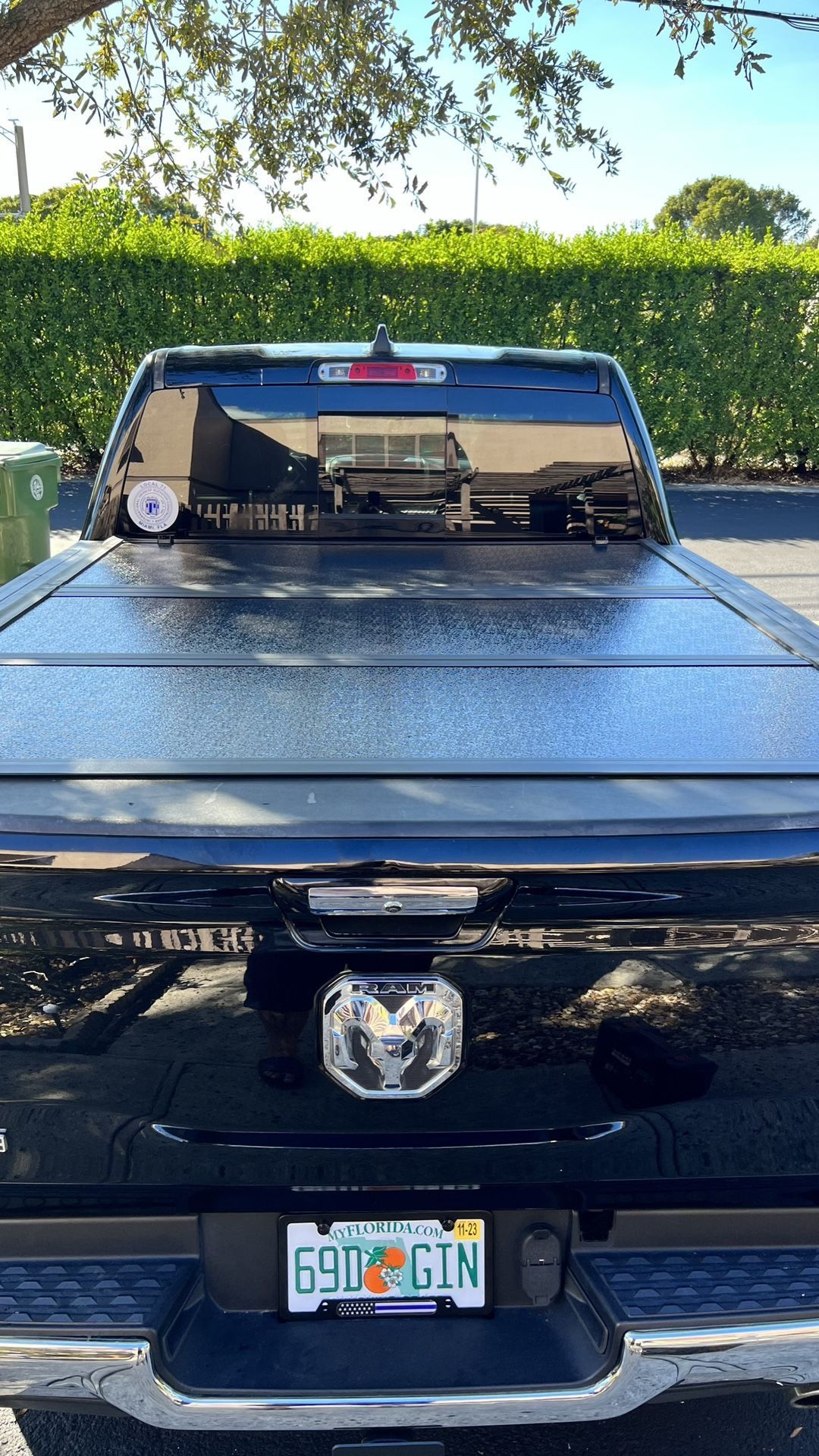 Gator Hard Trifold Cover