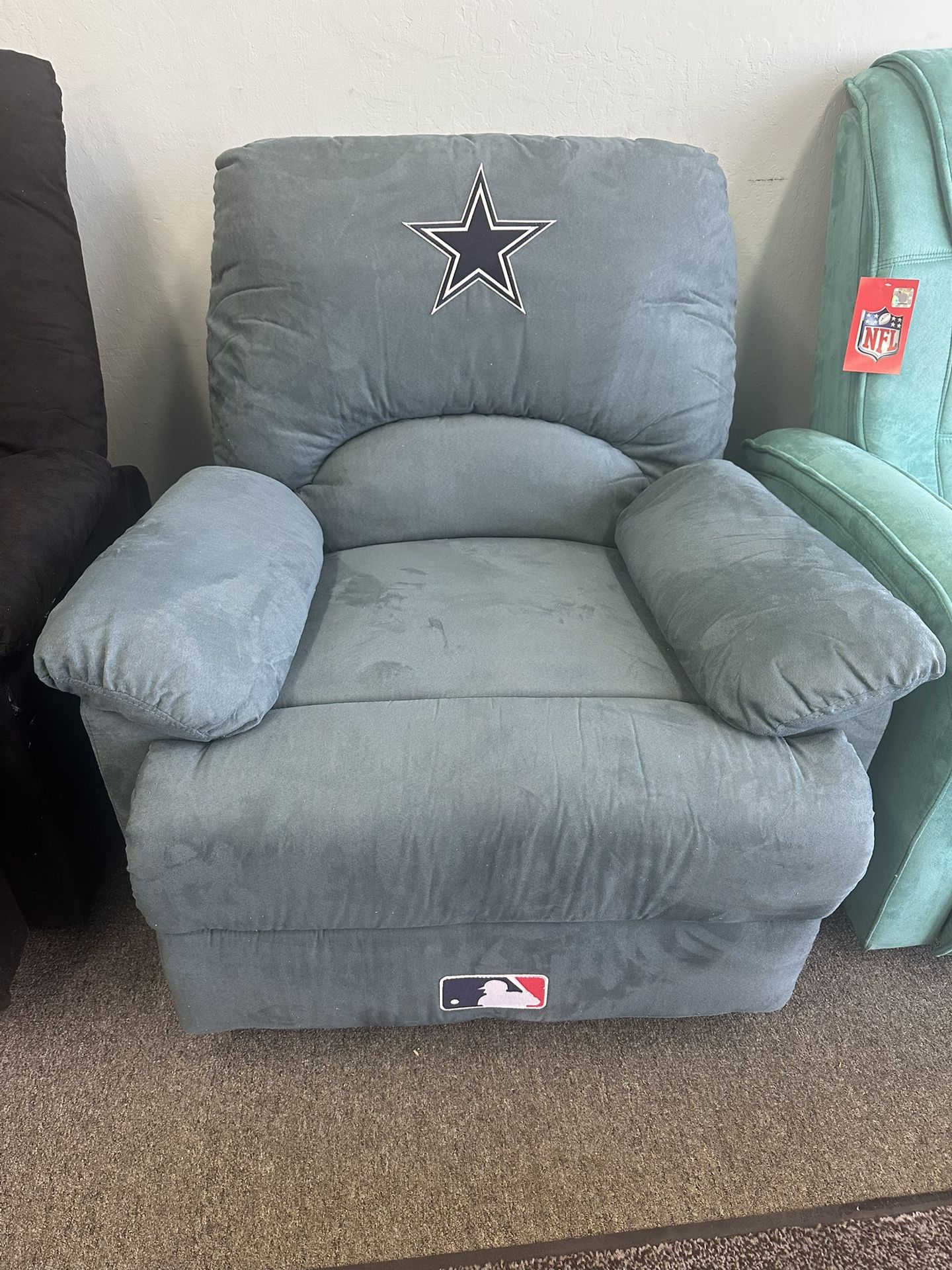 New! Dallas Cowboys Recliner *NFL & MLB Officially Licensed Furniture*