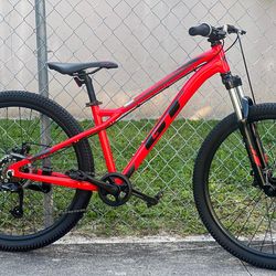 GT Stomper Youth Bike, 26” Wheels Size