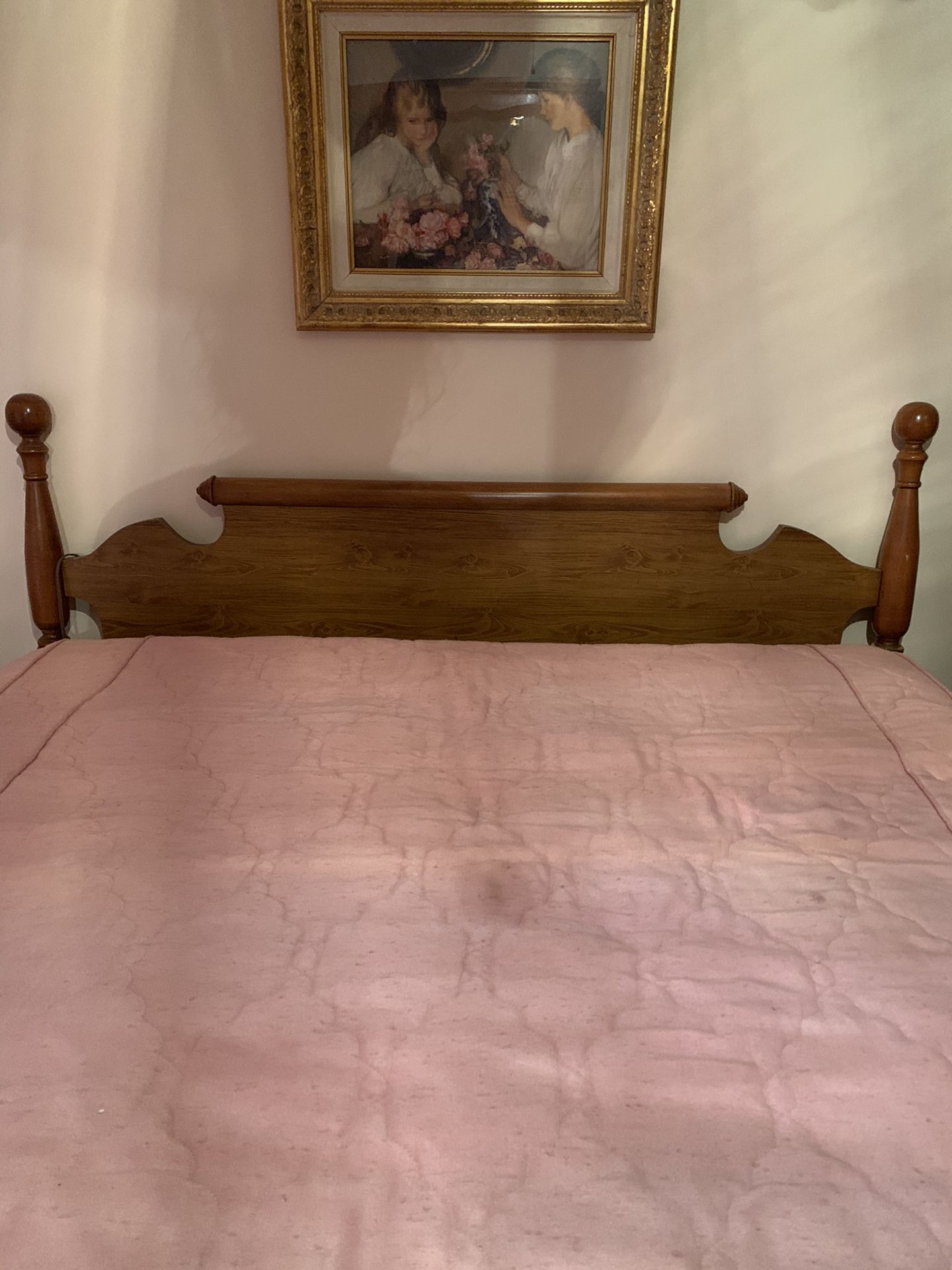 8 Pc. Queen size bedroom set 