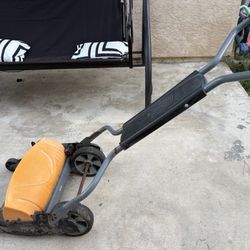 Fiskars Manual Push Walk Lawn Grass Mower