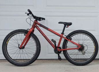 Rocky Mountain Kid's Mountain Bike  -- 24" Wheels