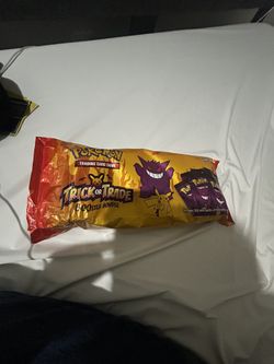 106 UNOPENED MINI packs of pokemon cards  