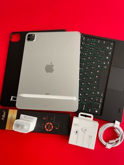 256GB Apple IPad Pro 11” 3rd Generation (2021 model / M1 chip ) WiFi + Cellular (5G / Unlocked) with pen, keyboard & Accessories