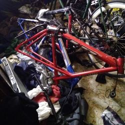 Specialized Trek Cannondale Diamondback Fixie Mongoose Aluminum Rims Front Rear 26 29 Bike Tires Rims Everything's Got To Go Too Much To List Not Enou