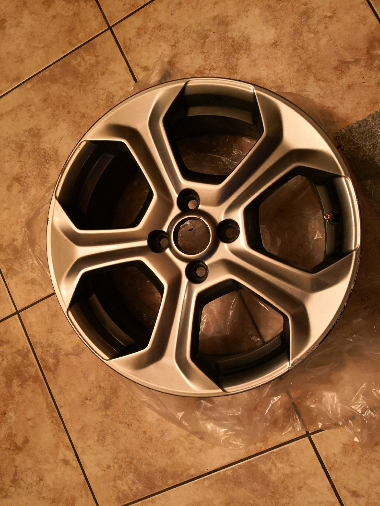 5 Ford Fiesta ST Stock rims 4x108