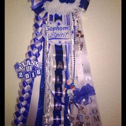 Homecoming mums