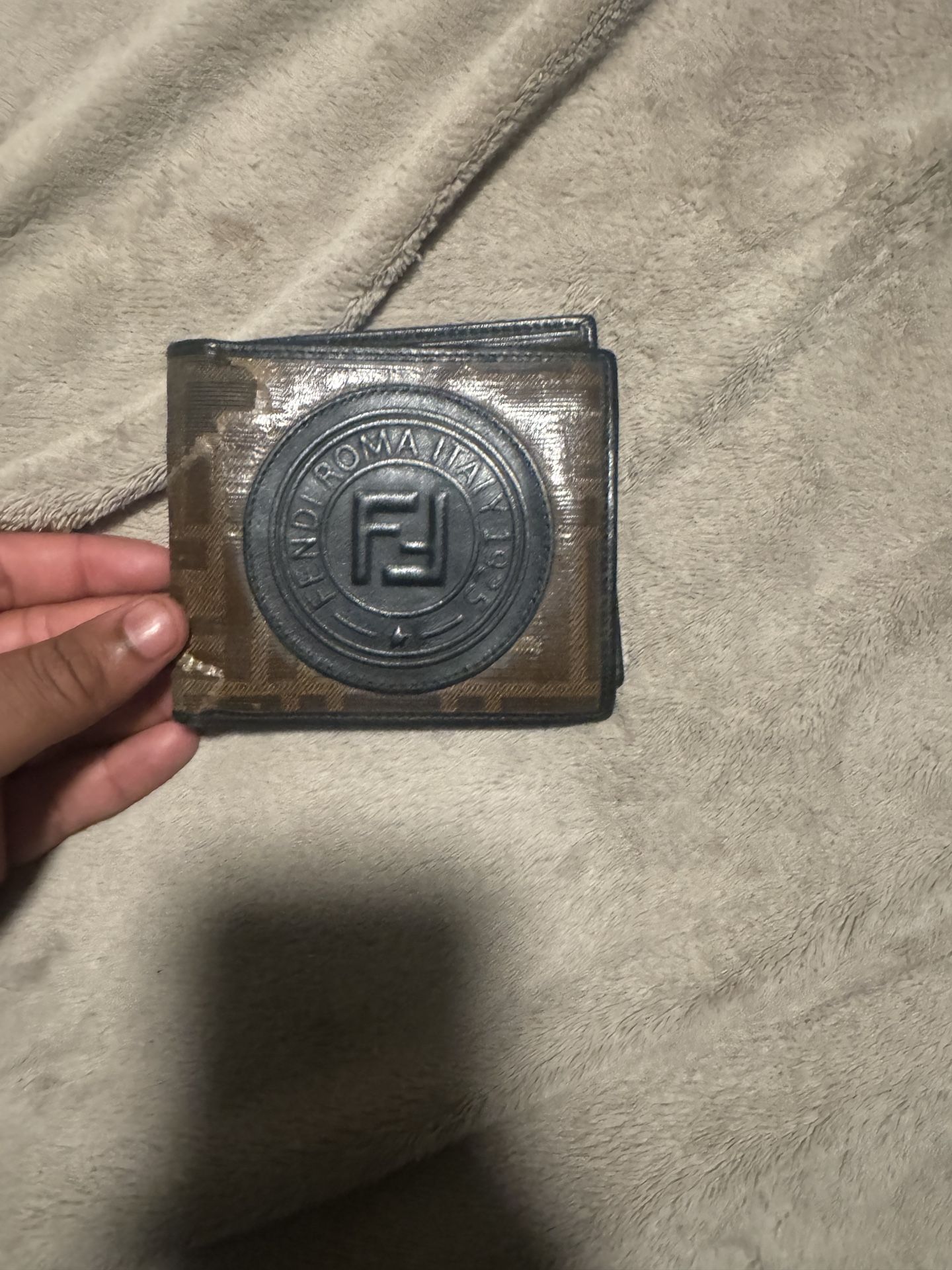 fendi wallet