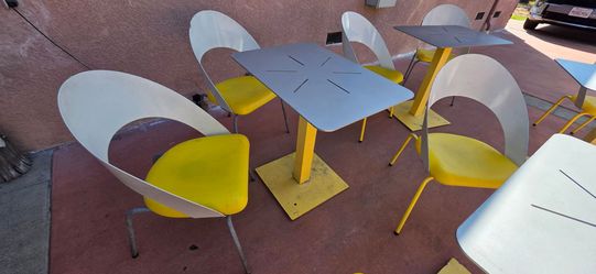 Outdoor Patio Tables and Chairs Set