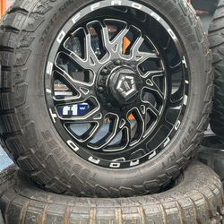 WHEELS TIS 20x10 OFF ROAD NEW