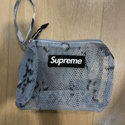 Supreme Utility Pouch SS20 Blue Chocolate Chip Camo