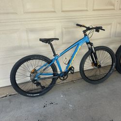 Kona upgraded 27.5 small MTB DEORE hydraulics 10 speed