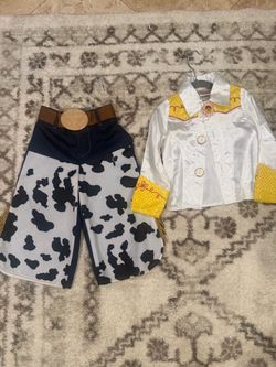 Jessy costume 2/3 t only two pcs