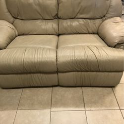 Loveseat 