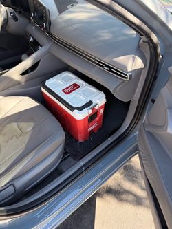 Milwaukee cooler and battery