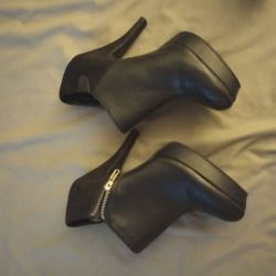 Black Heels Never Worn