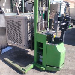 Big Joe  Machine Leave Up 1500 Lb So Working I Just Asked For 600 Bucks