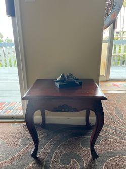 Extremely cute and antique small side table