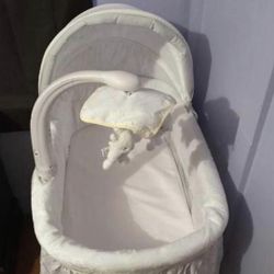 Bassinet Delta Gliding Bassinet With Vibration Mobile Light Music 