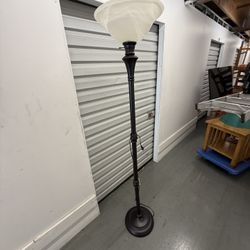 floor lamp 