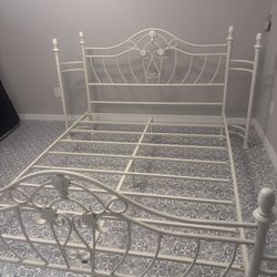 Victorian Metal Queen Bed Frame 