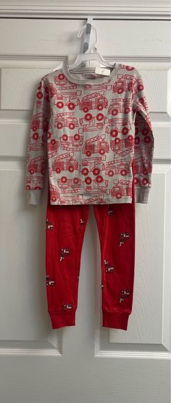 Brand new Boys red firetruck print pajama set size 4T