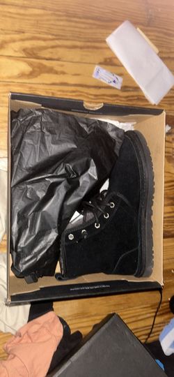 Uggs brand new size 9