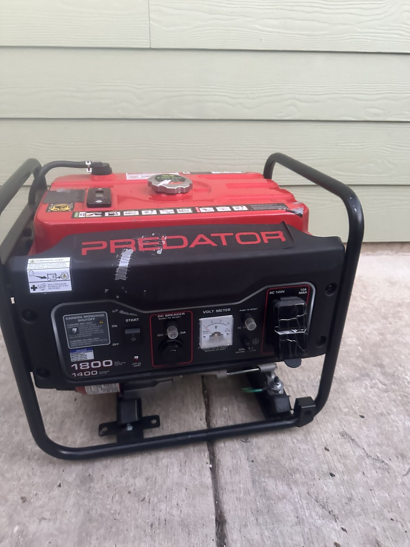 PREDATOR 1800 Watt GasPowered Generator with CO SECURE Technology for