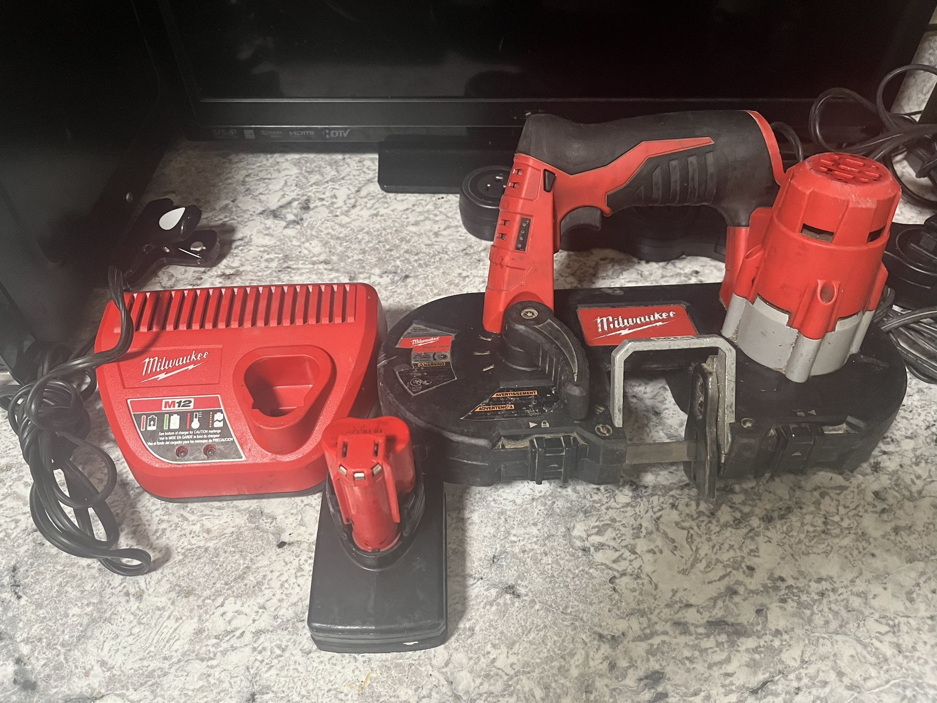 Milwaukee Band Saw Charger & Battery