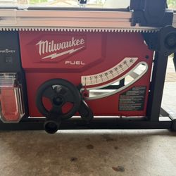 Milwaukee Fuel M18 Table Saw