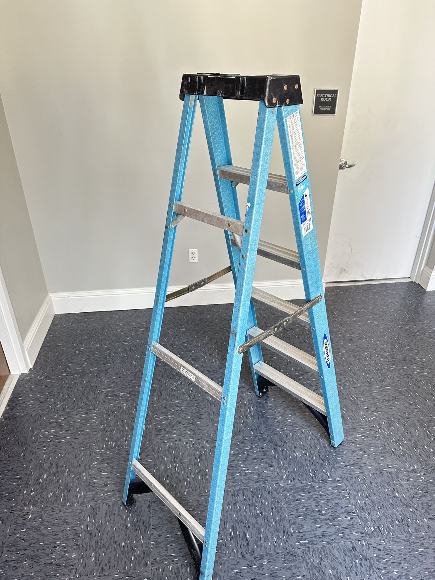 Werner Fiberglass 6ft Ladder