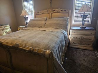 Queen Bedroom Set